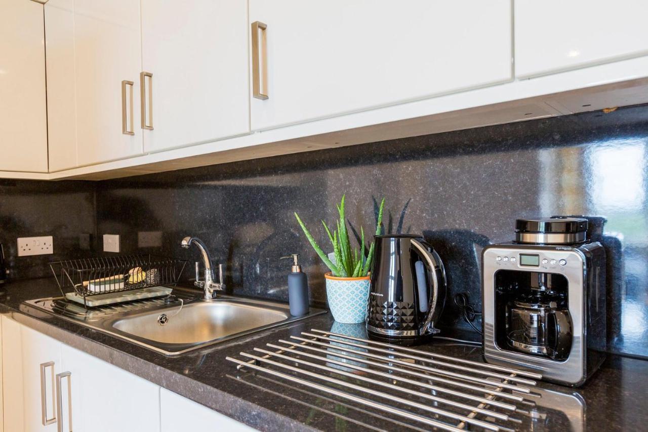 Panorama Apartments By Mesh Accommodation Short & Long Term Lets Ashford For Contractors Or Corporate Stays Exteriör bild